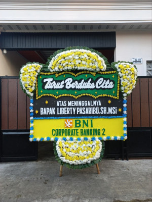 Papan Bunga Duka di Benteng